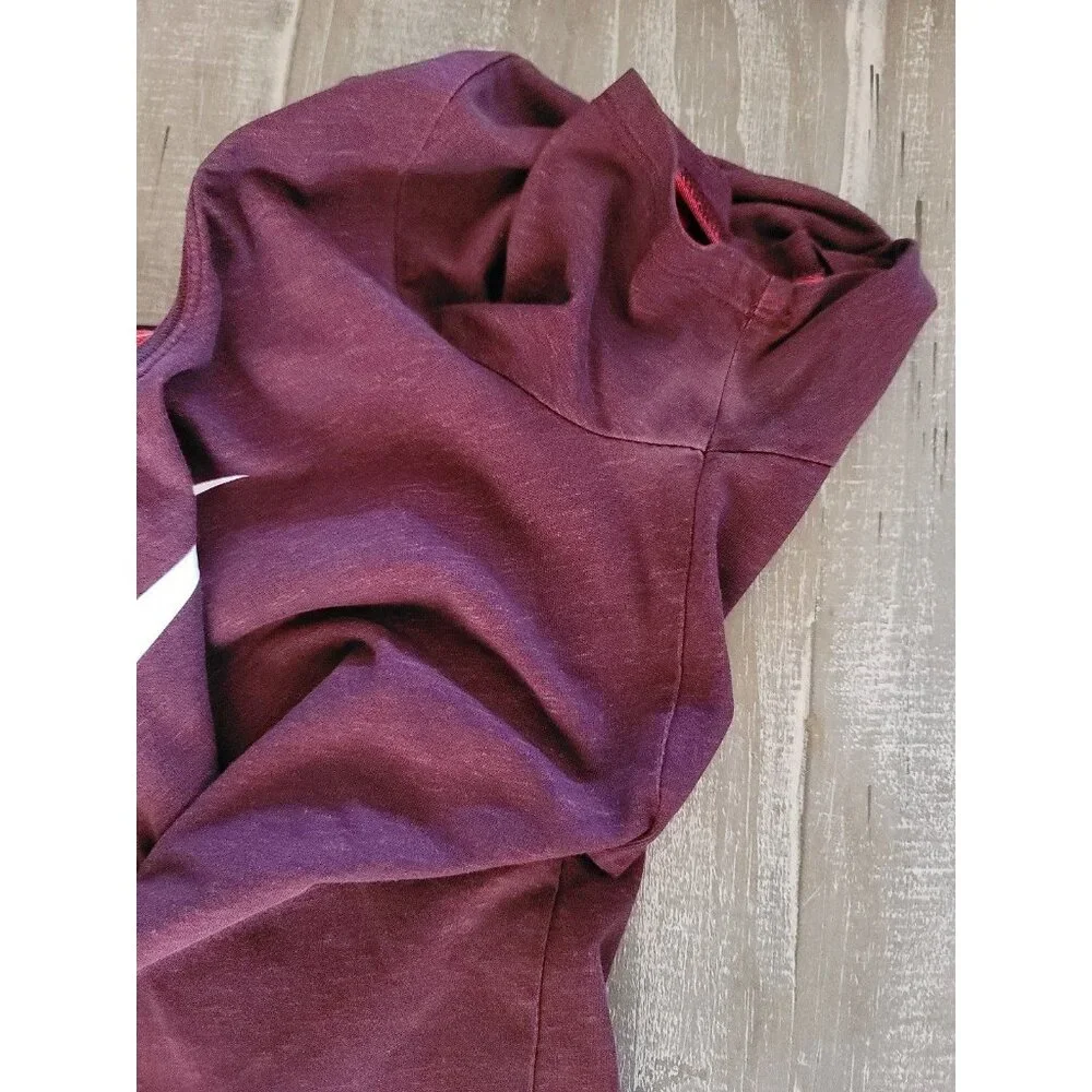 Women's Dri-Fit The‎ Nike Tee size Medium Burgundy Athletic Cut